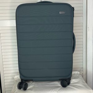 Excellent Condition AWAY, The Carry On